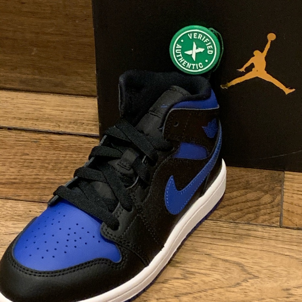 Air jordan 1 royal blue mids kid, size two